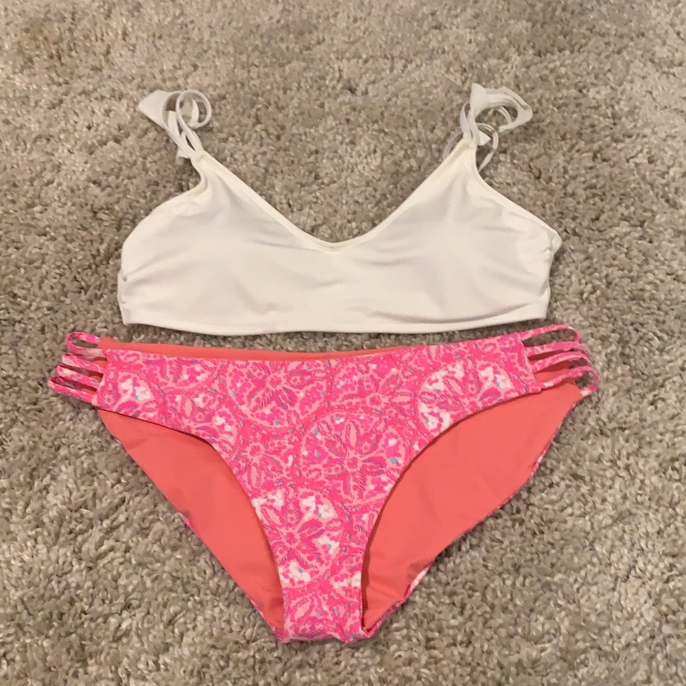 Target top, bottoms are reversible